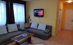 Brill Apartmanház Siófok